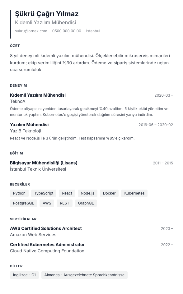 Yoğun Izgara CV şablonu önizlemesi - Dar marj ve sıkı ritimle uzun kariyerleri tek sayfaya sığdıran yüksek yoğunluklu düzen