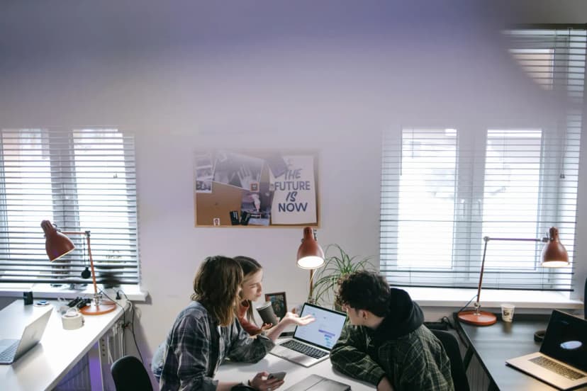 modern bir ofis çalışma alanı