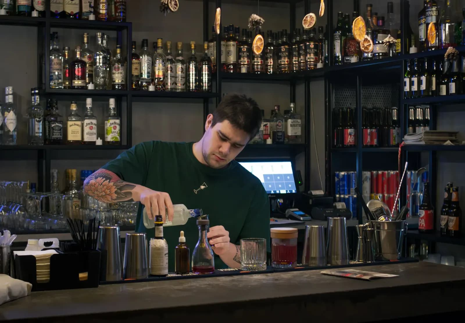 Barmen çalışırken profesyonel bir CV örneği