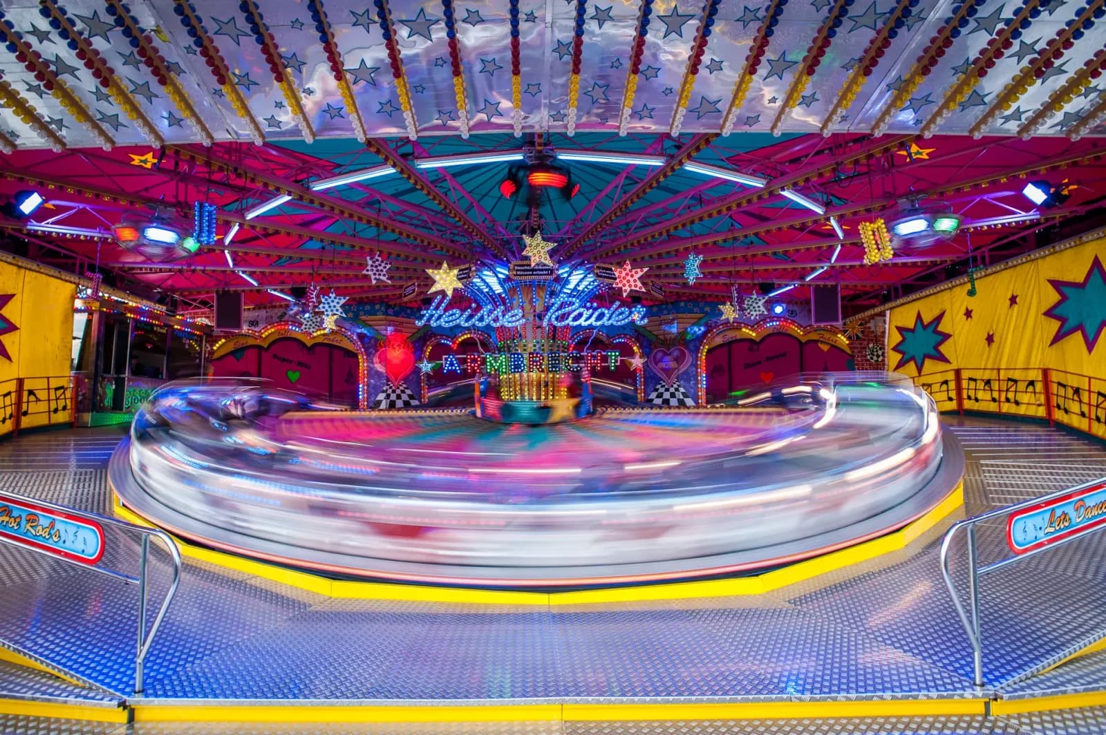 lunapark ünitesinde çalışan bir operatör