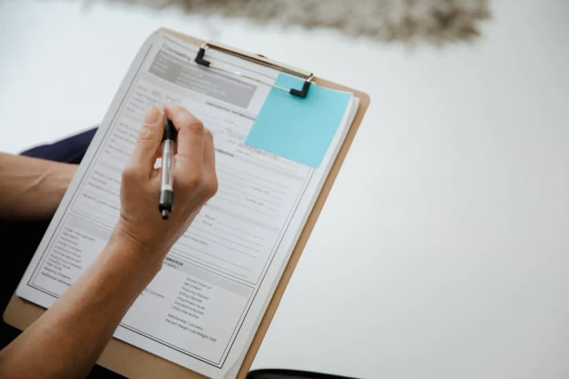 İş başvurusu için hazırlanan CV örnekleri üzerine kontrol listesi