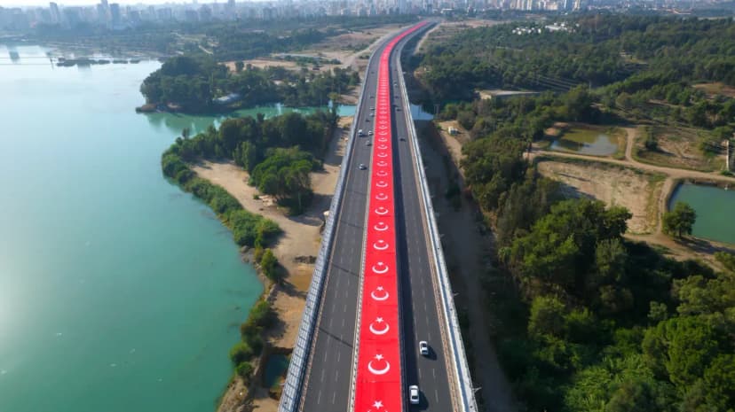 Adana bölgesinde uluslararası lojistik operasyonu yöneten profesyonel