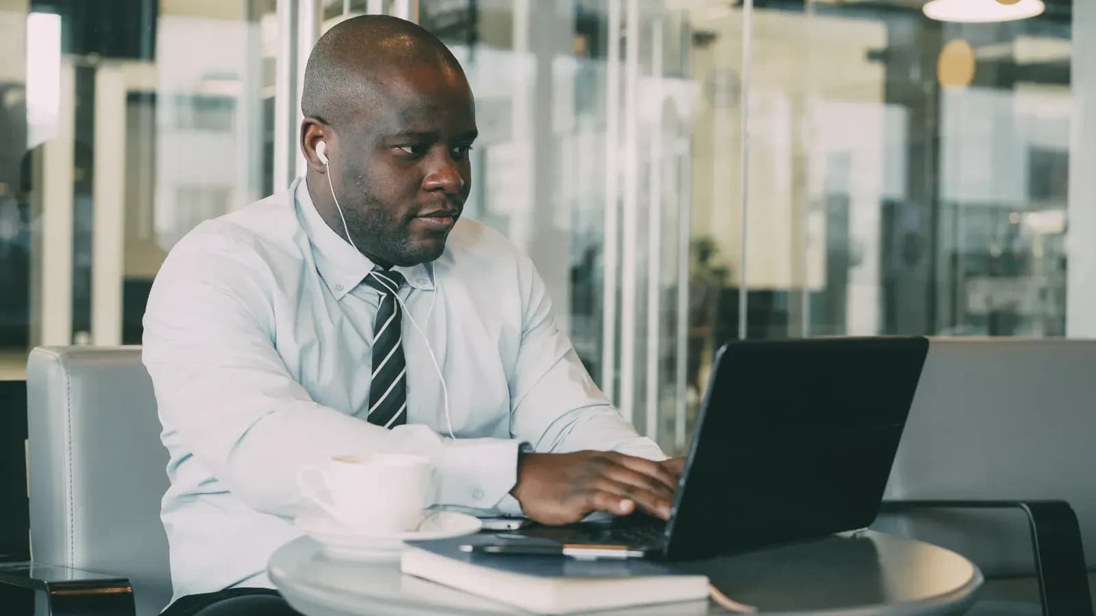 SAP danışmanı nasıl olunur konulu blog yazısının kapak görseli