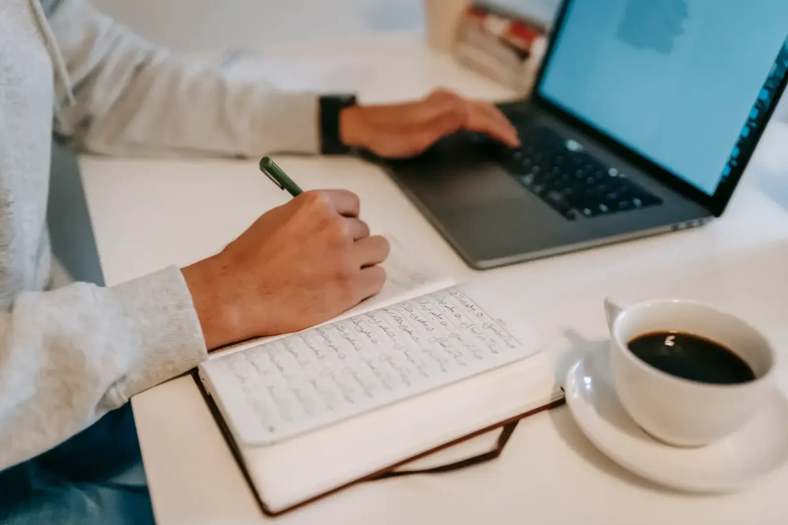 sistem analisti olma konulu blog yazısının kapak görseli