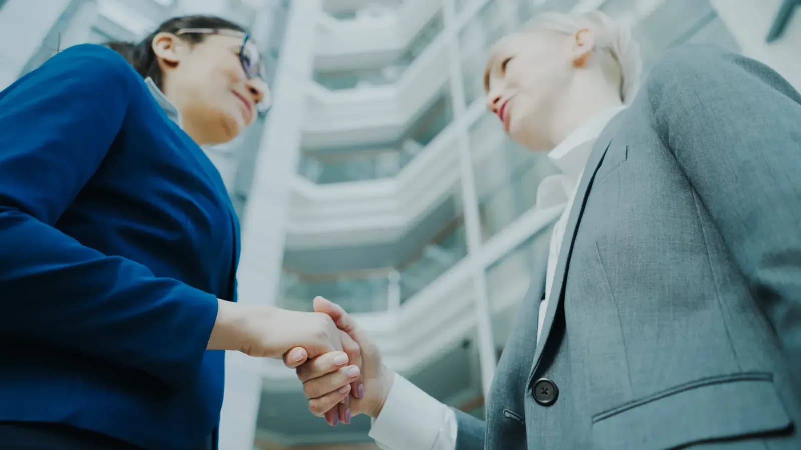 DevOps CV şablon seçimi konulu blog yazısının kapak görseli