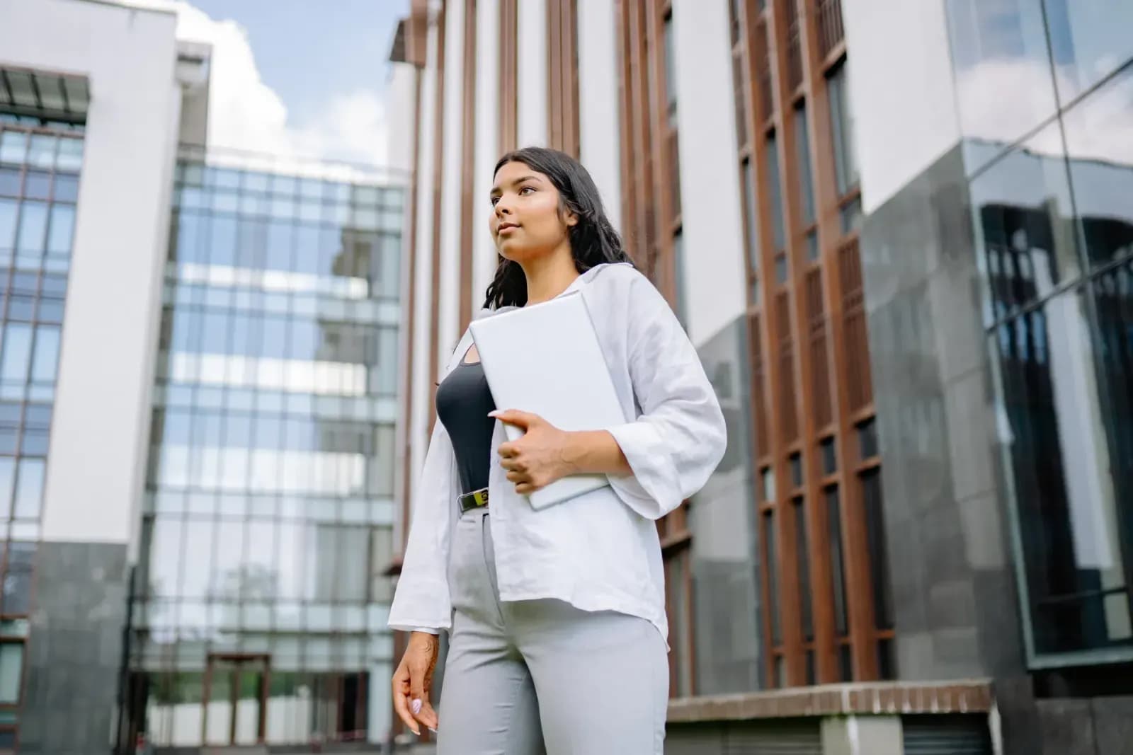 linkedin profil optimizasyonu konulu blog yazısının kapak görseli