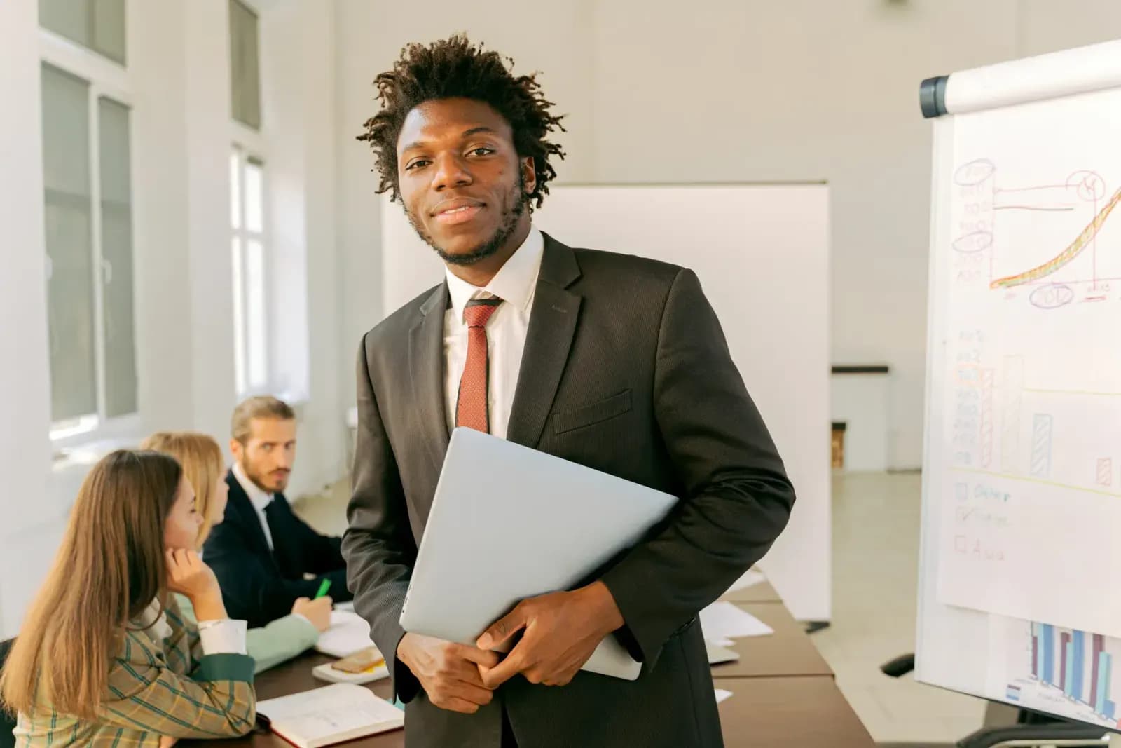 LinkedIn profil optimizasyonu konulu blog yazısının kapak görseli