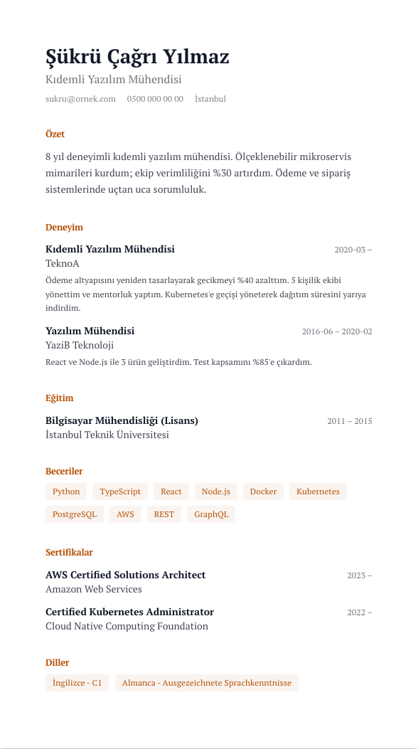 Yönetici Brifi CV şablonu - alternatif vurgu rengiyle